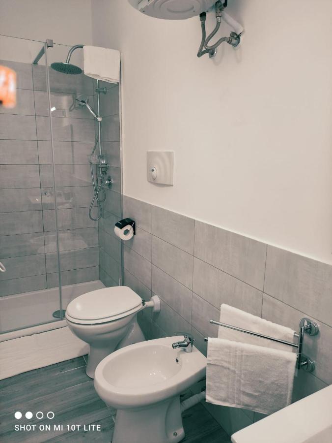 B&B Alighieri 97 바리 외부 사진